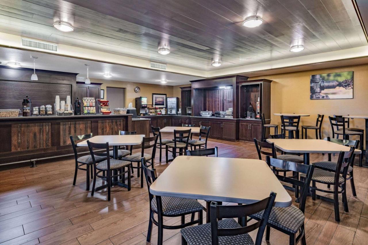 Hawthorn Extended Stay By Wyndham Dickinson Exterior photo