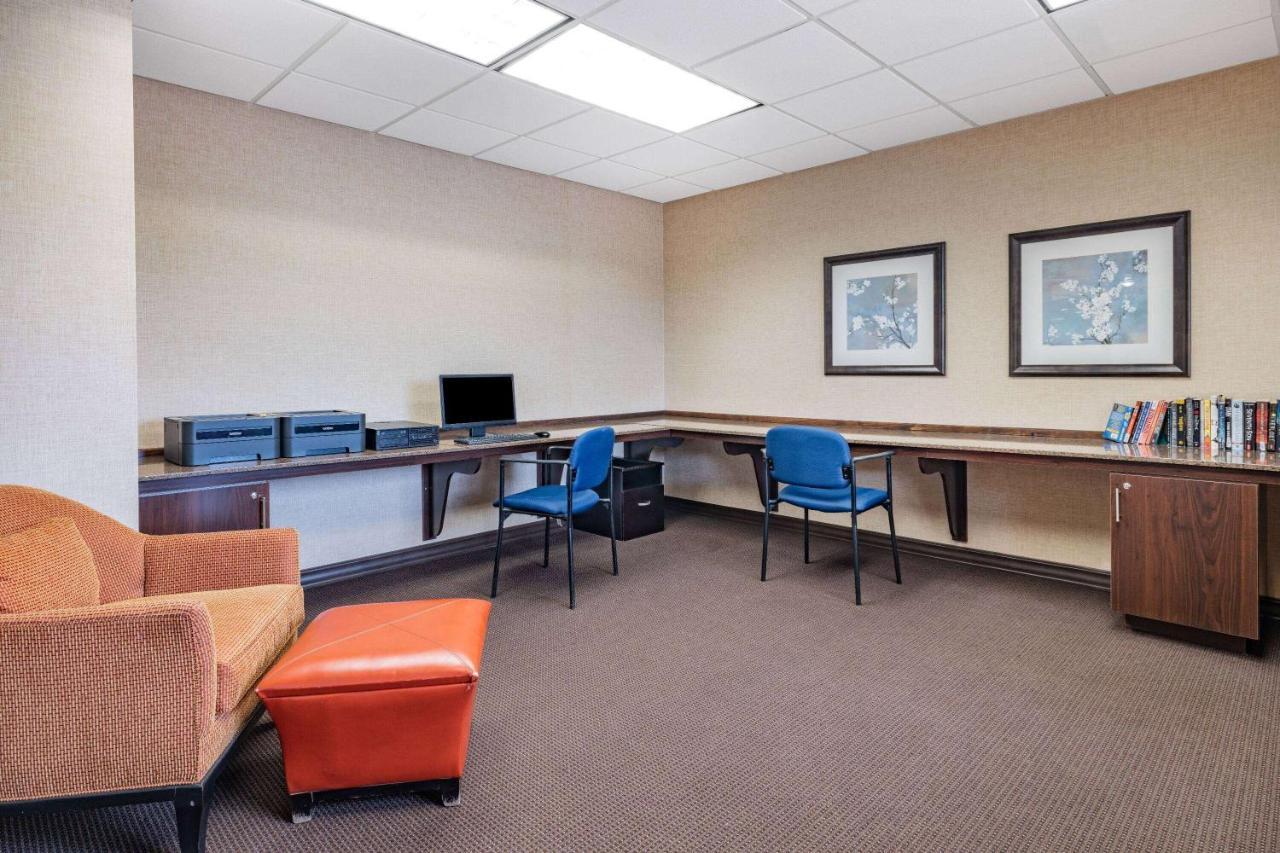 Hawthorn Extended Stay By Wyndham Dickinson Exterior photo