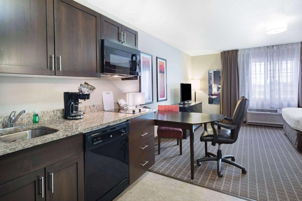 Hawthorn Extended Stay By Wyndham Dickinson Exterior photo