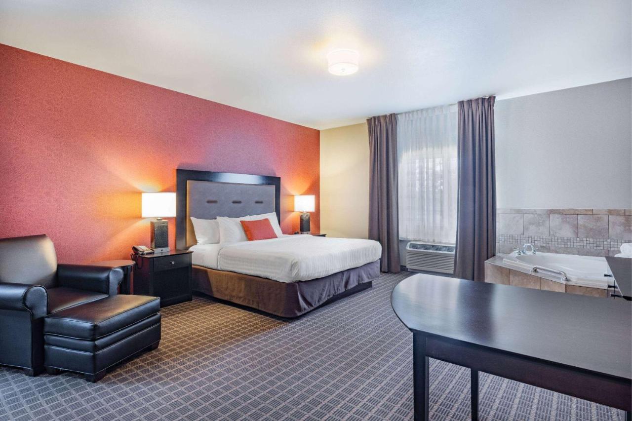Hawthorn Extended Stay By Wyndham Dickinson Exterior photo