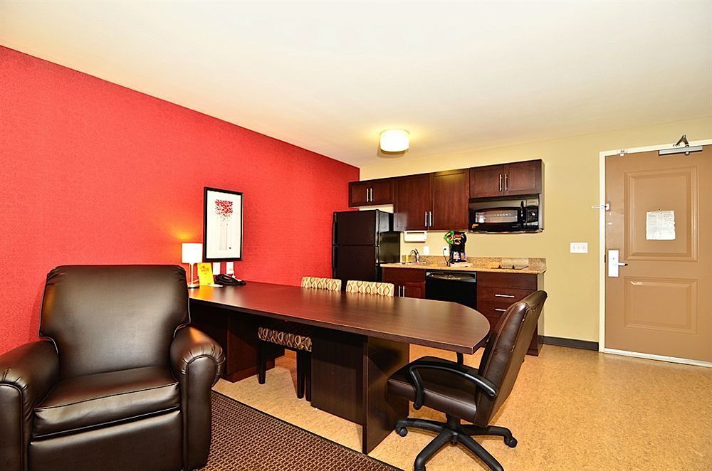 Hawthorn Extended Stay By Wyndham Dickinson Exterior photo